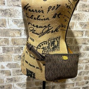 Michael Kors Brown MK Signature Fanny Pack Belt Bag (Medium)